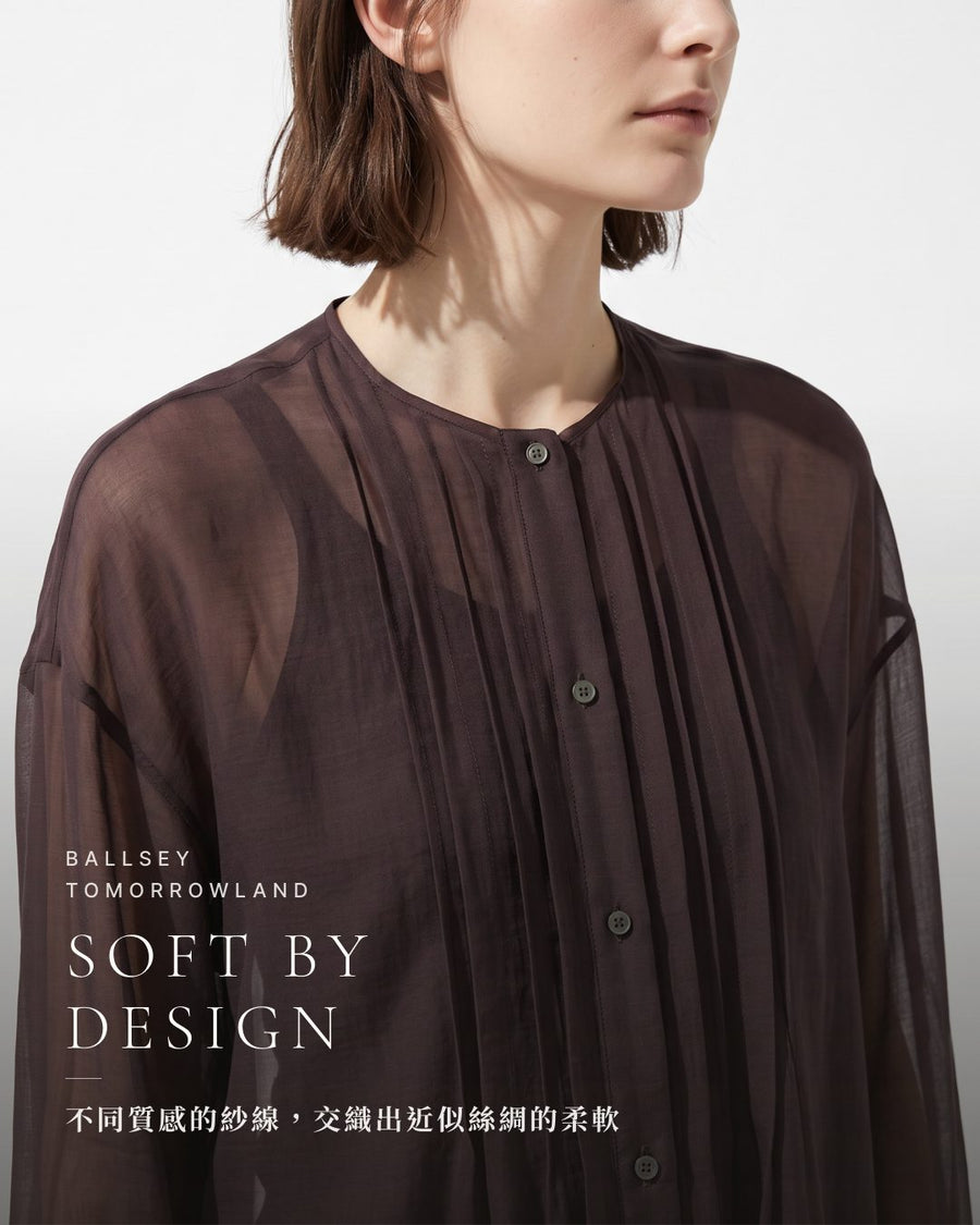 BALLSEY TOMORROWLAND — SOFT BY DESIGN:兩種質感的紗線交織,帶來近似絲綢的柔軟觸感。