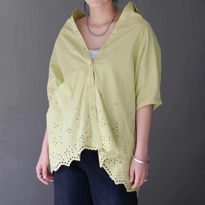 鏤空刺繡下擺V領棉質襯衫 - 黃｜classy chic