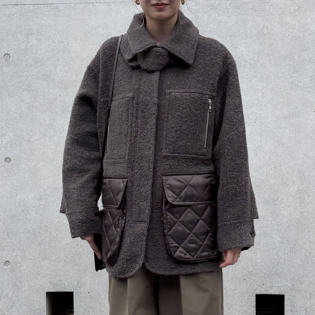 羊毛異材質拼接設計中長版大衣 - 深灰｜Audrey and John Wad