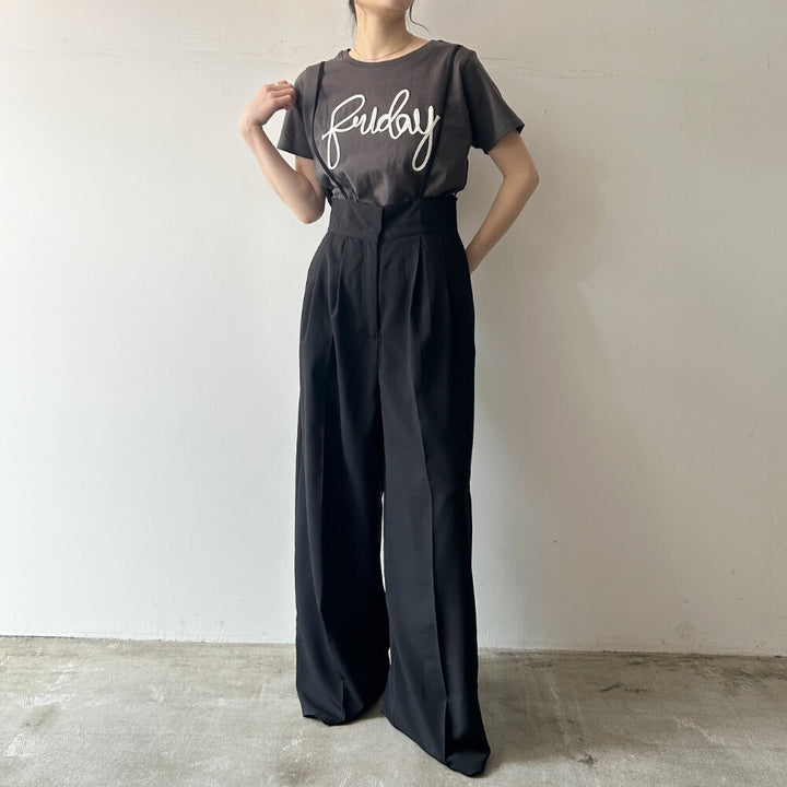 天竺棉繩狀刺繡草寫T恤 - 炭灰｜classy chic｜預購