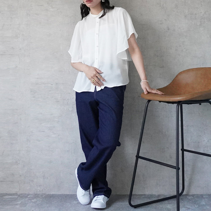 珍珠釦飾飄逸喇叭袖立領上衣 - 白｜classy chic
