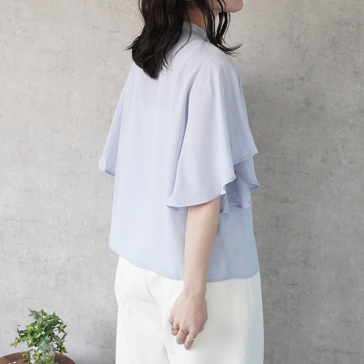珍珠釦飾飄逸喇叭袖立領上衣 - 薩克斯藍｜classy chic
