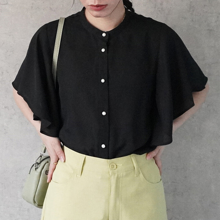 珍珠釦飾飄逸喇叭袖立領上衣 - 黑｜classy chic