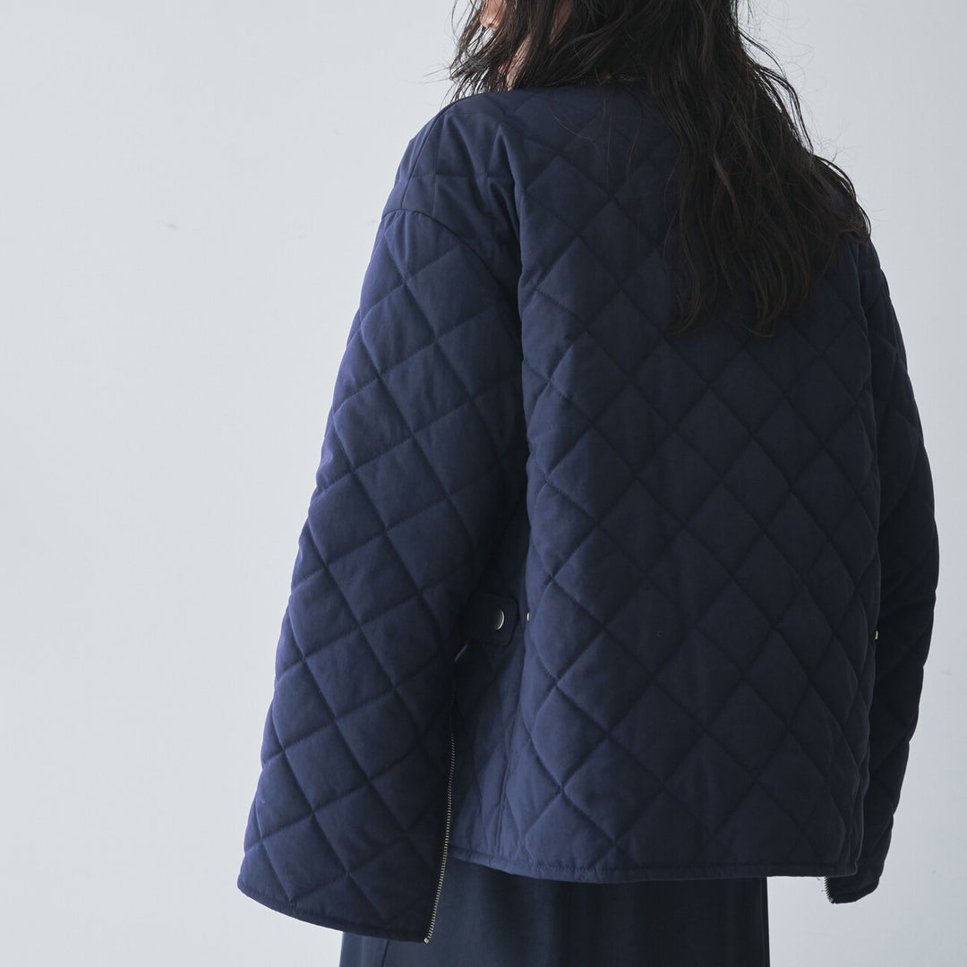 無領鋪棉壓紋短版外套 - 深藍｜Audrey and John Wad