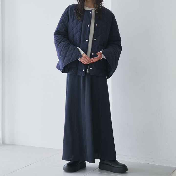 無領鋪棉壓紋短版外套 - 深藍｜Audrey and John Wad