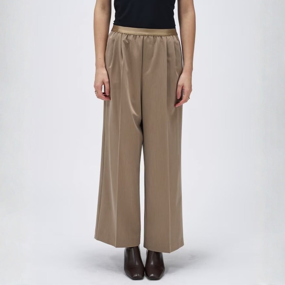 打褶設計鬆緊腰帶寬直筒褲 - 灰米｜cloenc