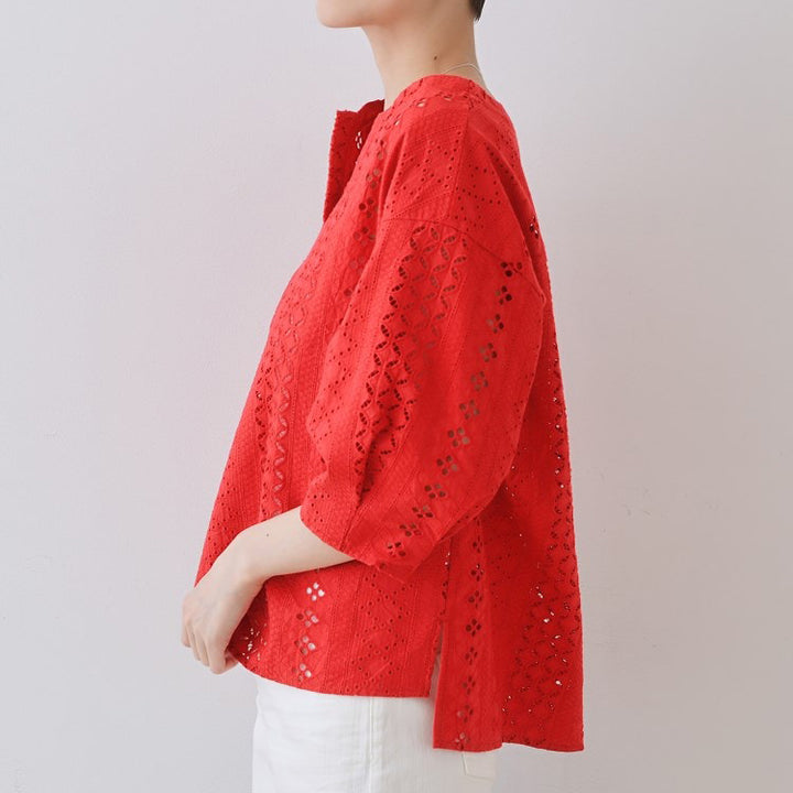 斜領刺繡蕾絲上衣 - 紅｜INDIVI