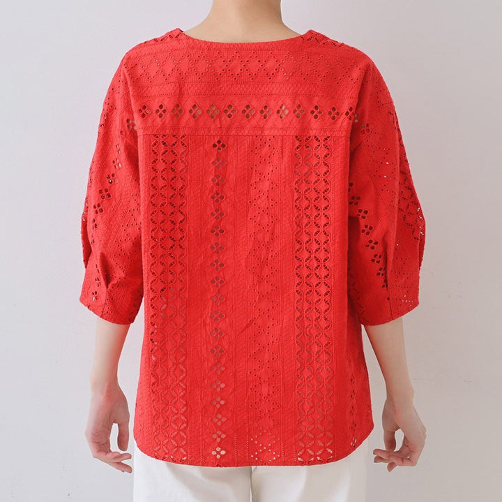 斜領刺繡蕾絲上衣 - 紅｜INDIVI