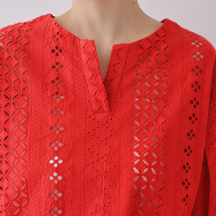 斜領刺繡蕾絲上衣 - 紅｜INDIVI