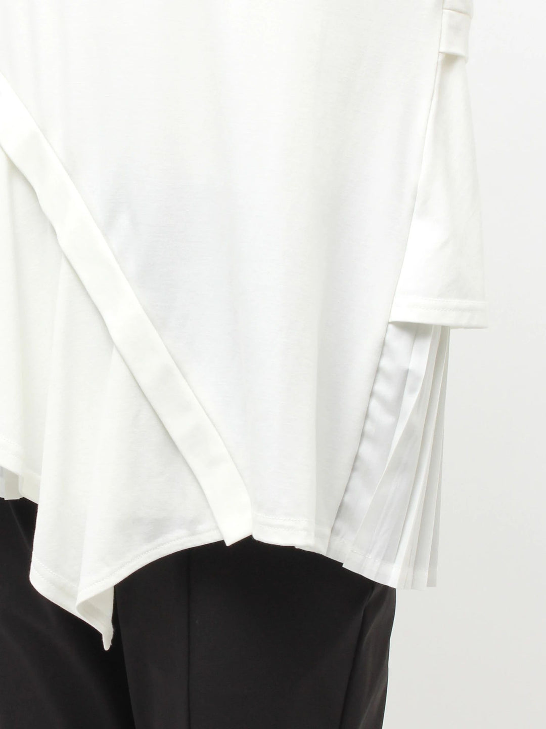 荷葉拼接喇叭剪裁上衣 - 白｜ELENDEEK