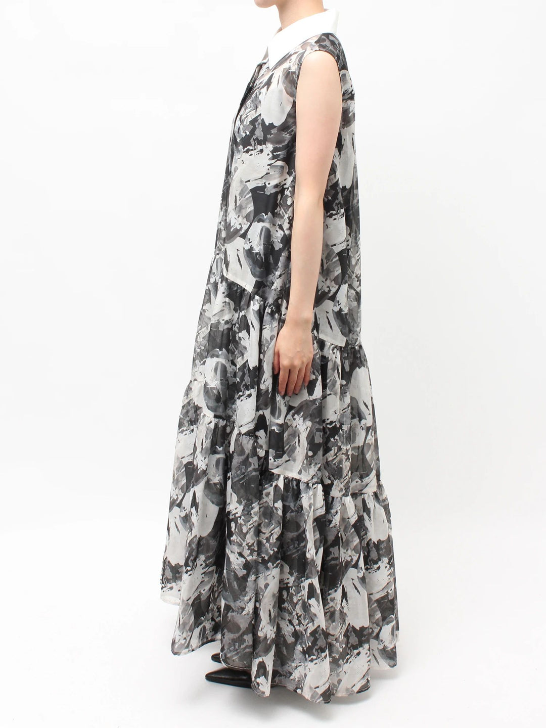 暈影花卉層次洋裝 - 黑｜ELENDEEK