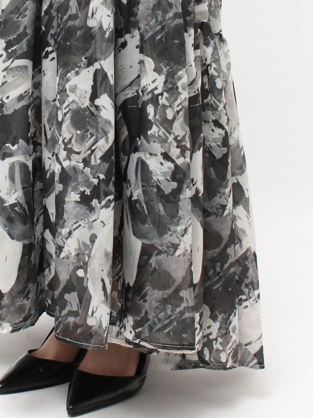 暈影花卉層次洋裝 - 黑｜ELENDEEK