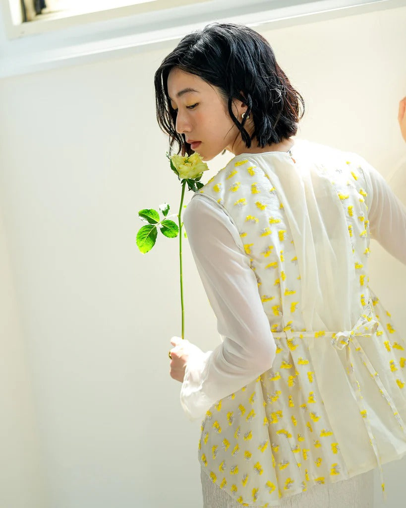 花朵提花無袖上衣 - 黃｜Lallia Mu