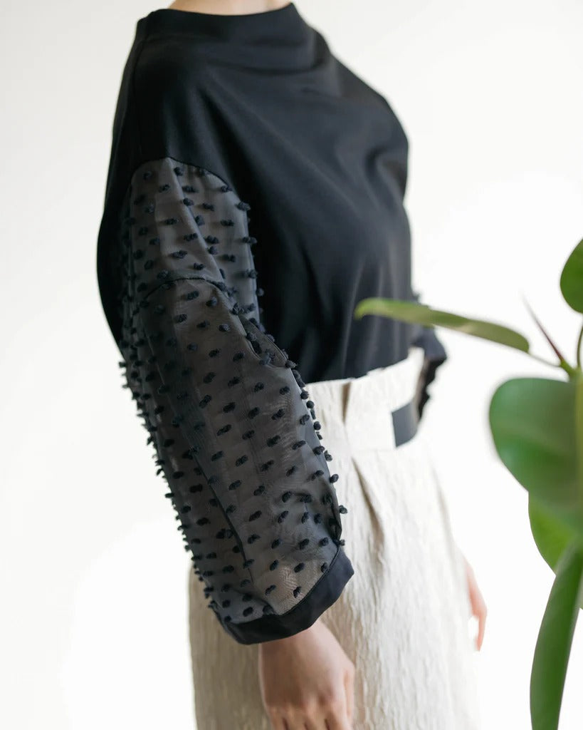 立體提花袖拼接上衣 - 黑｜Lallia Mu 日本製