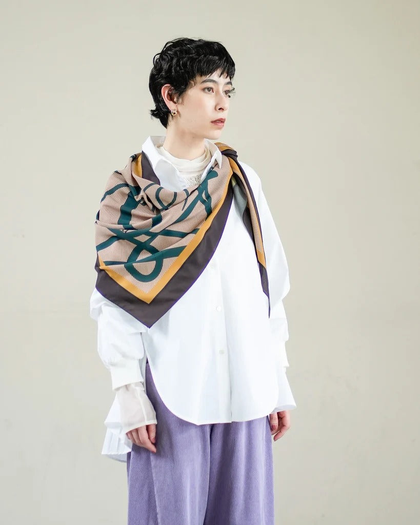 三角印花絲巾 - 米綠｜Lallia Mu