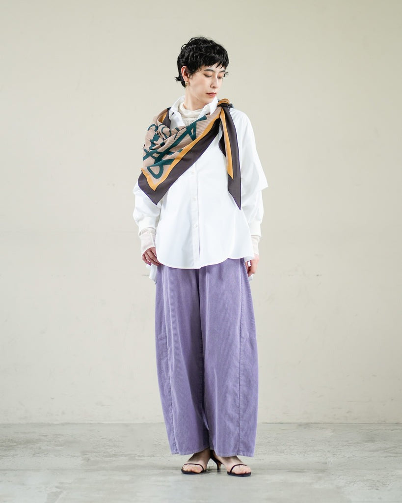 三角印花絲巾 - 米綠｜Lallia Mu