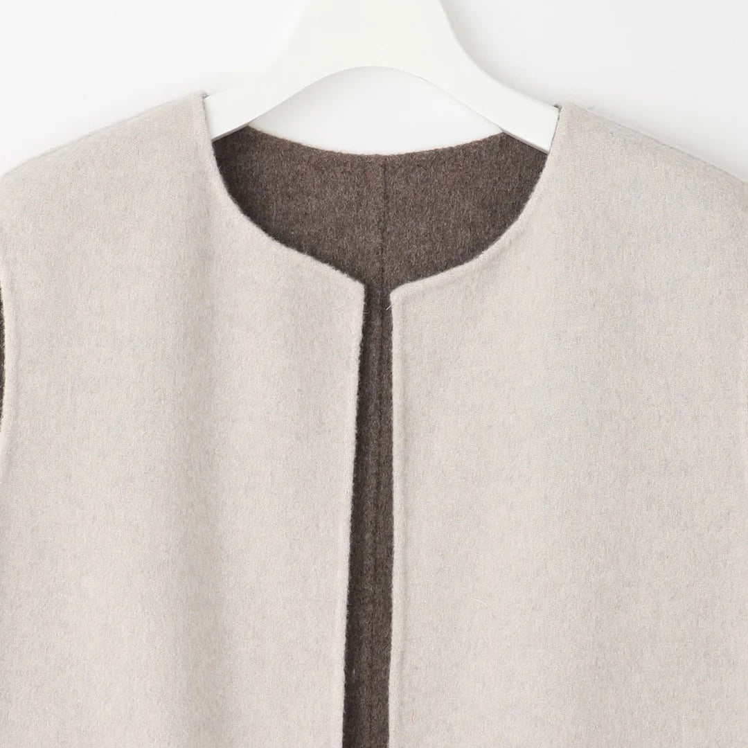 2WAY絨毛口袋背心長版外套 - 淺米｜BEATRICE