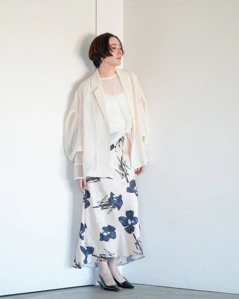 花卉印花緞面長裙 - 米｜Lallia Mu 日本製