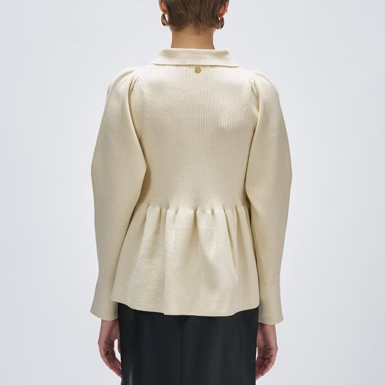 荷葉擺立體袖針織上衣 - 米白｜cloenc
