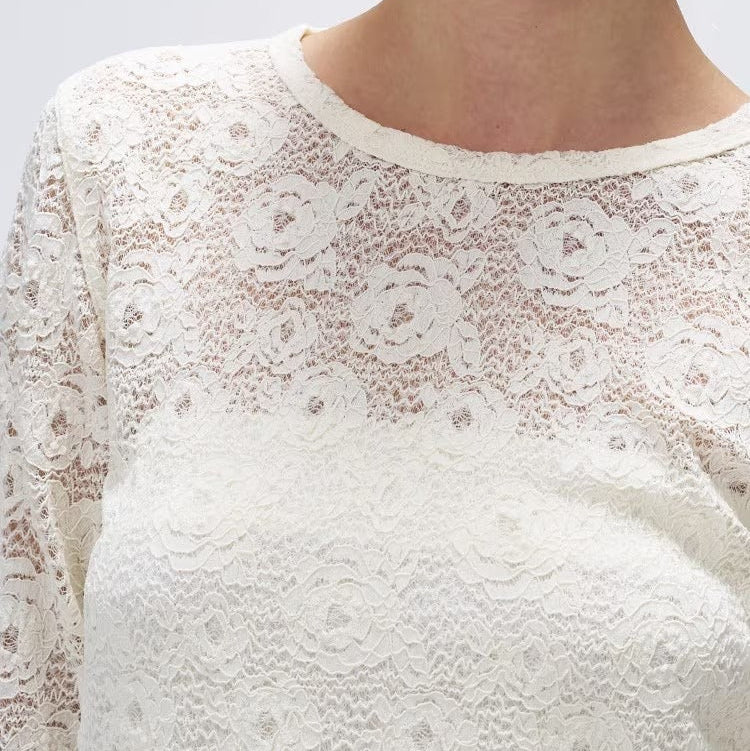 花卉蕾絲圓領長袖上衣 - 米白｜cloenc