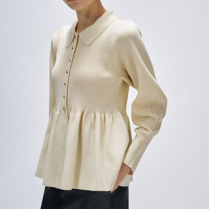 荷葉擺立體袖針織上衣 - 米白｜cloenc