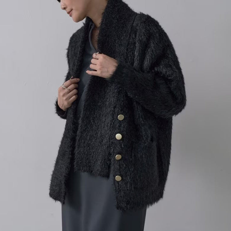 柔軟絨毛寬鬆V領開襟衫 - 黑｜GALLEST