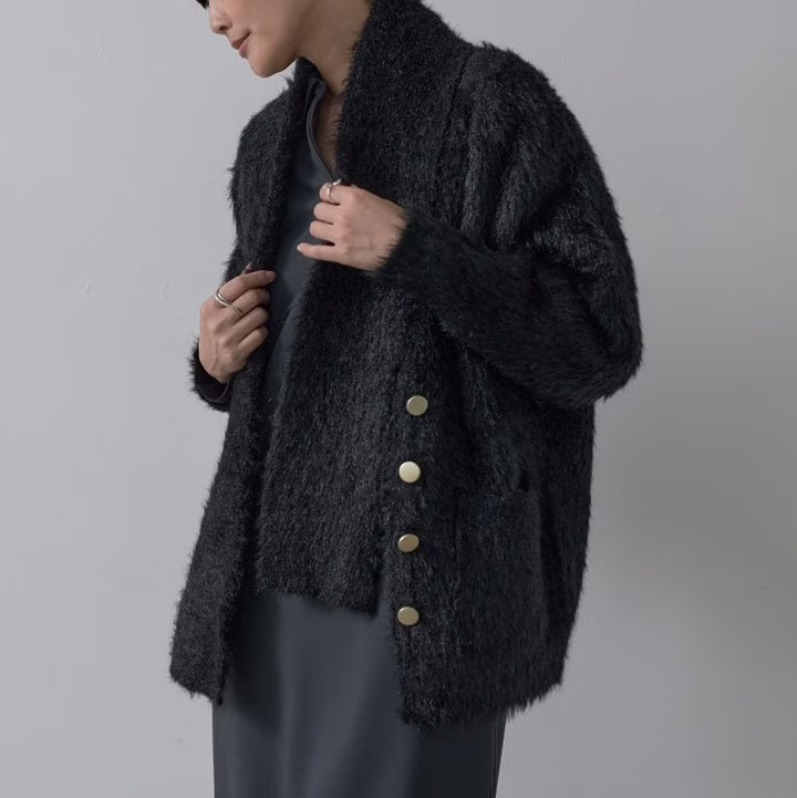 柔軟絨毛寬鬆V領開襟衫 - 黑｜GALLEST