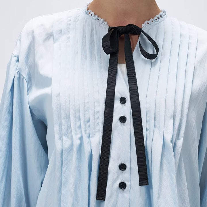 緞帶領打褶襯衫 - 淺藍｜cloenc