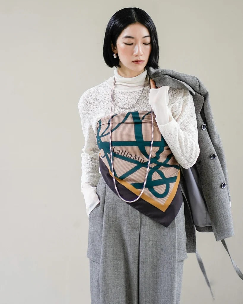 三角印花絲巾 - 米綠｜Lallia Mu
