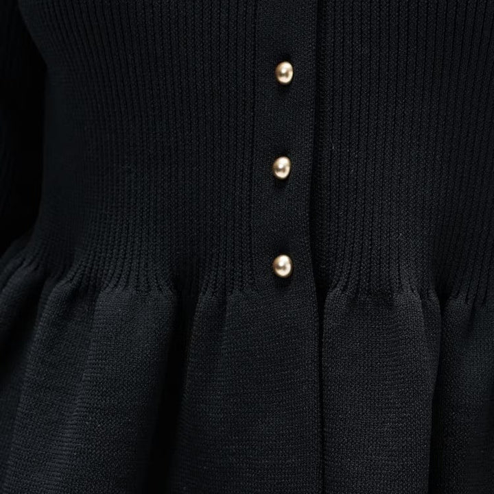 荷葉擺立體袖針織上衣 - 黑｜cloenc