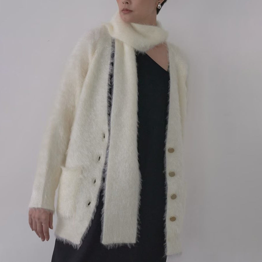 柔軟絨毛寬鬆V領開襟衫 - 米白｜GALLEST