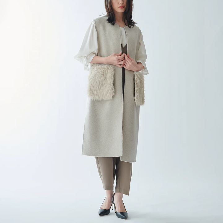 2WAY絨毛口袋背心長版外套 - 淺米｜BEATRICE