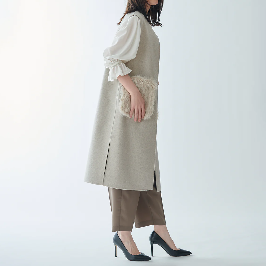 2WAY絨毛口袋背心長版外套 - 淺米｜BEATRICE