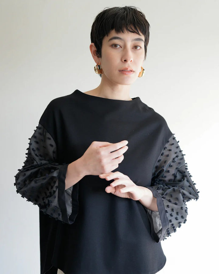 立體提花袖拼接上衣 - 黑｜Lallia Mu 日本製