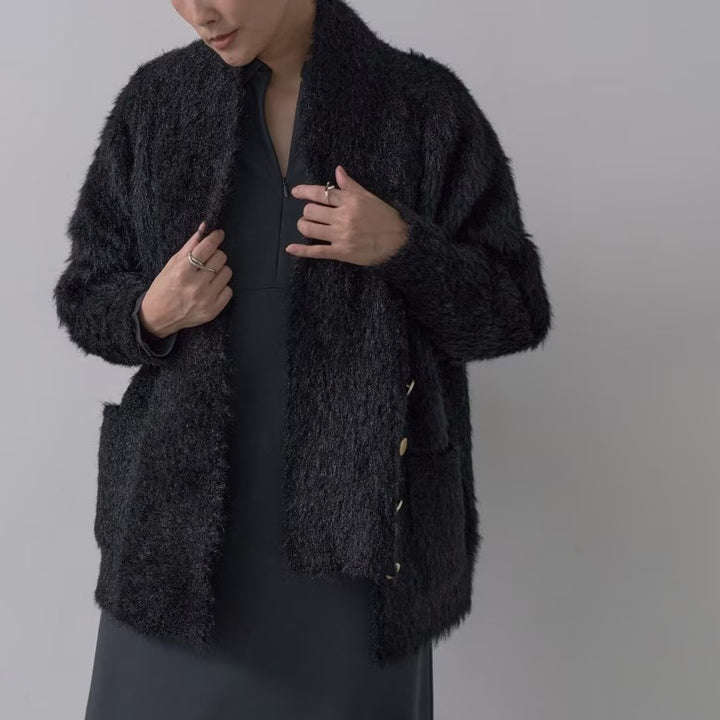 柔軟絨毛寬鬆V領開襟衫 - 黑｜GALLEST