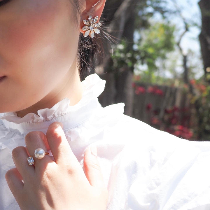MINI BLOOM PIERCES - WHITE 耳夾款｜masae 日本製 NO.020026ER | 預購